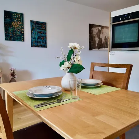 Apartament Modern Apartment, In