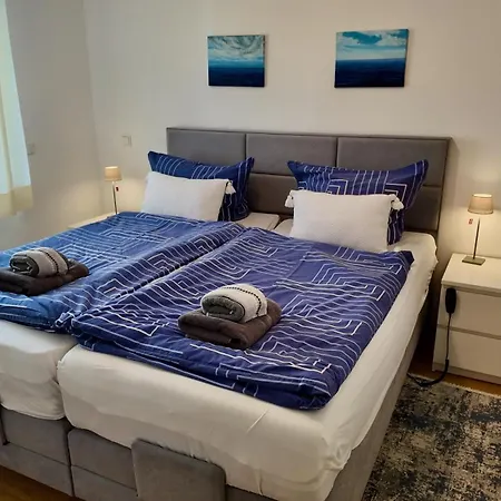 Διαμέρισμα Modern Apartment, In *